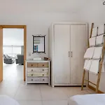 Acacia Villa *