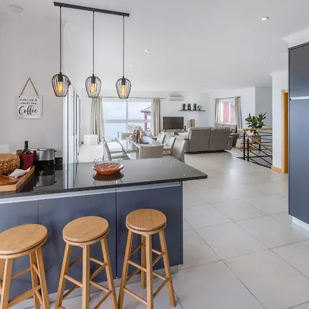 Вилла Acacia Арку-да-Кальета