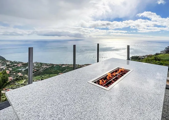 Acacia Villa Arco da Calheta (Madeira)