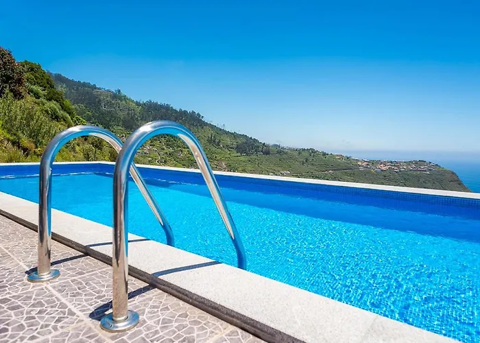 Acacia Villa *