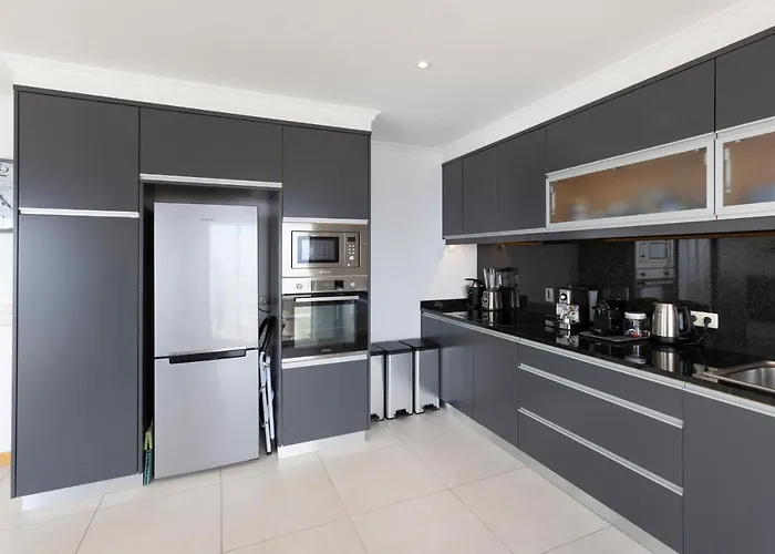 Villa Acacia Arco da Calheta (Madeira)