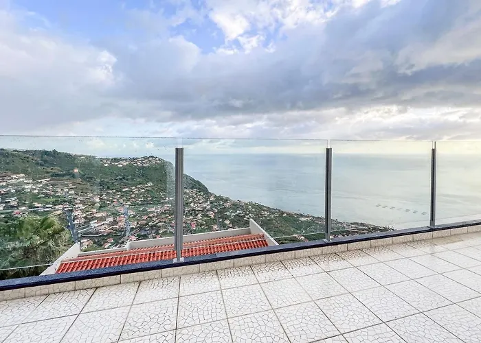 Acacia Villa *